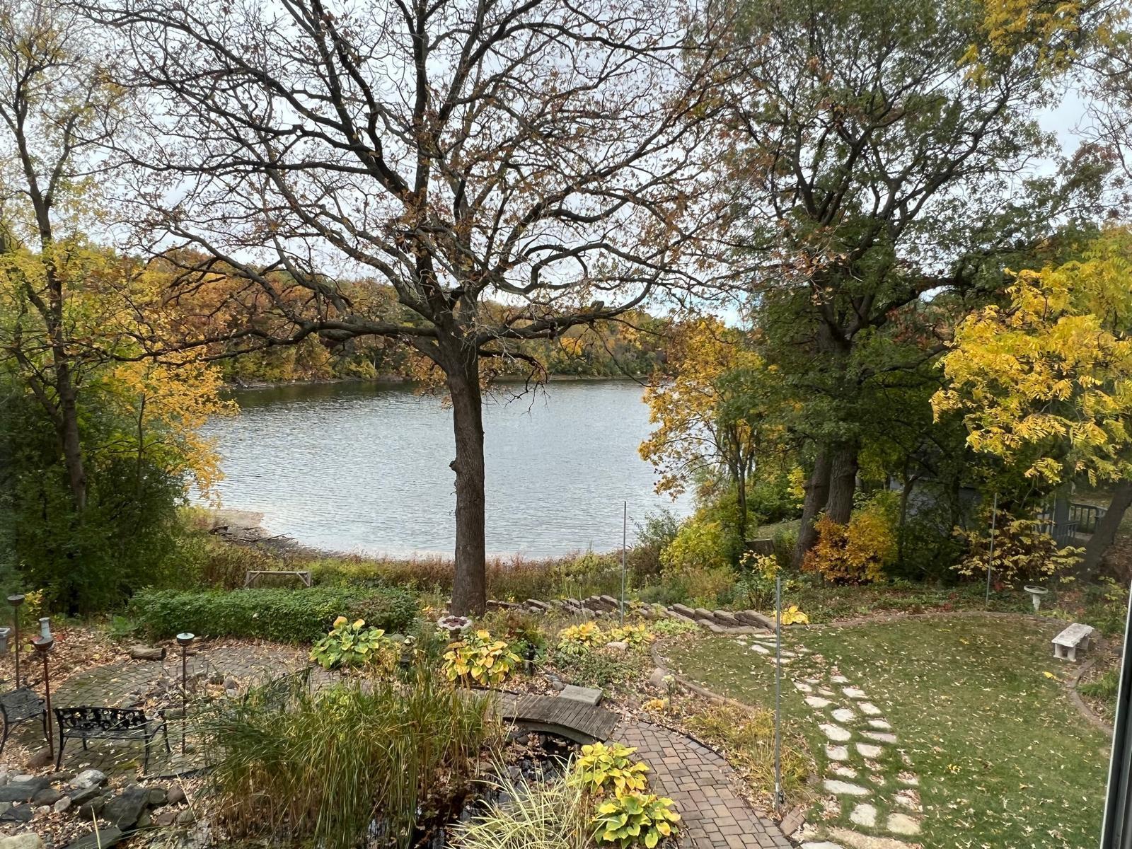 4367 Lexington Avenue N