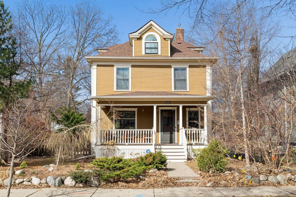 Photo of 3140 Harriet Avenue S, Minneapolis, MN 55408 (MLS # 7032133)