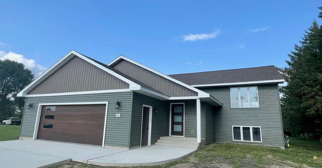 Photo of 201 25th Street SW, Austin, MN 55912 (MLS # 7080450)