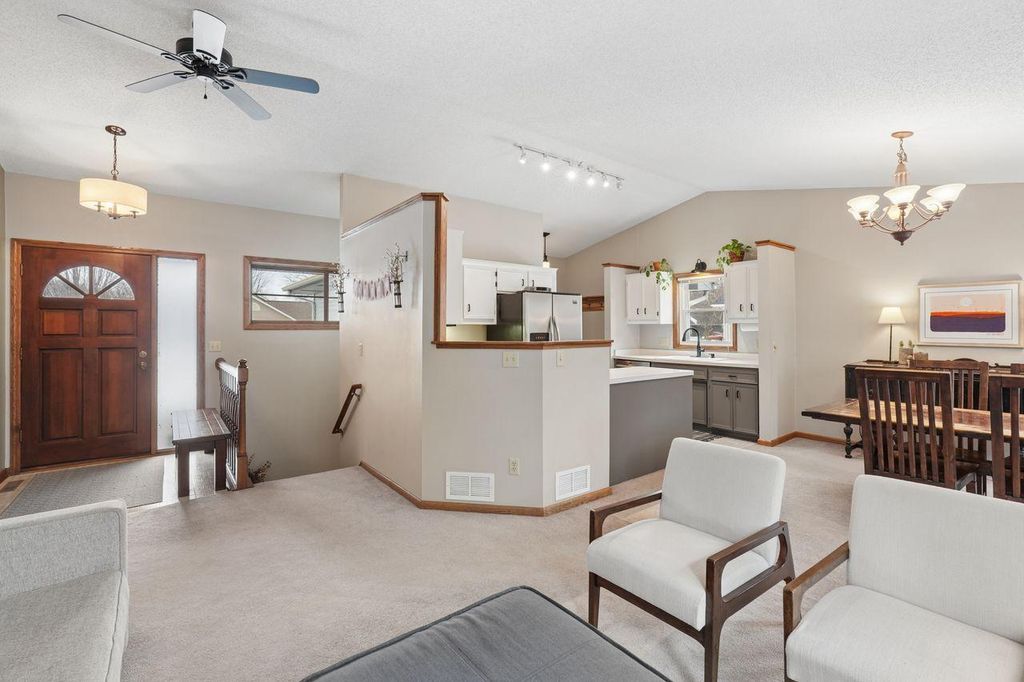 Photo of 7886 Dempsey Way, Inver Grove Heights, MN 55076 (MLS # 7010715)