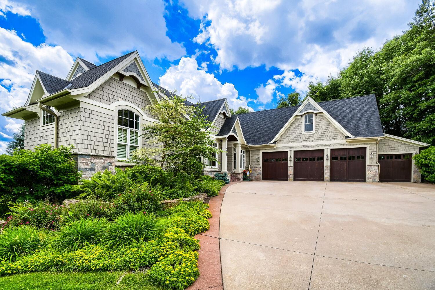 9520 Whistling Valley Trail