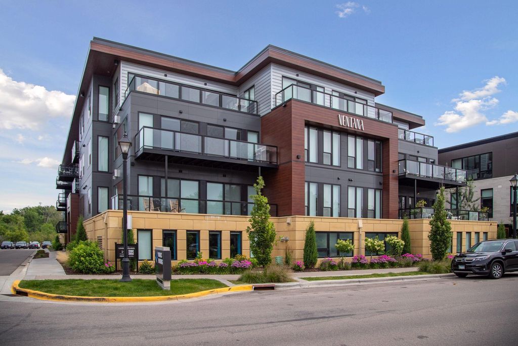 Photo of 253 Lake Street E #307, Wayzata, MN 55391 (MLS # 7022575)