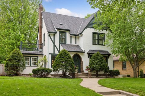 1722 Pinehurst Avenue Saint Paul MN 55116