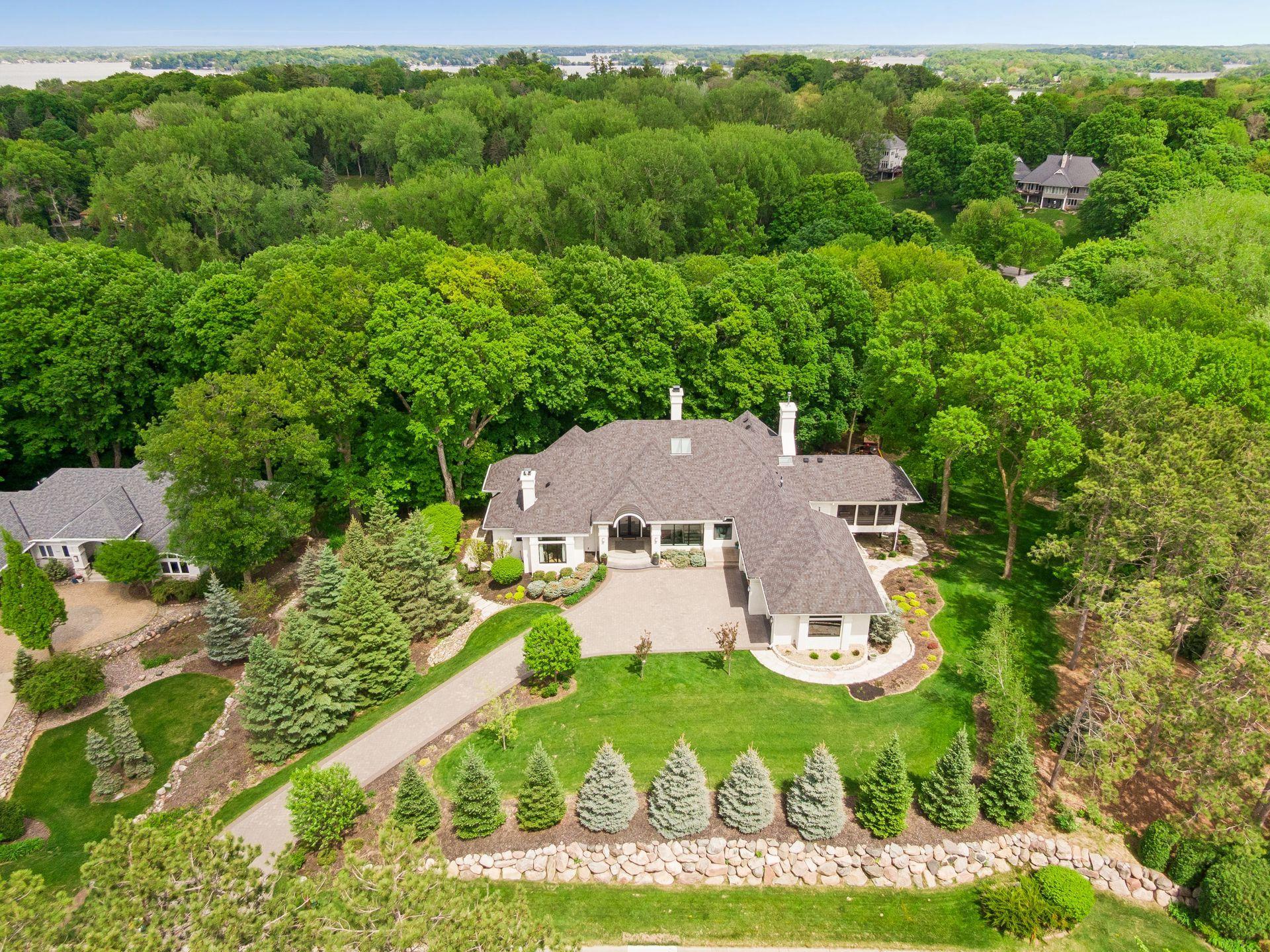 4355 Trillium Lane W