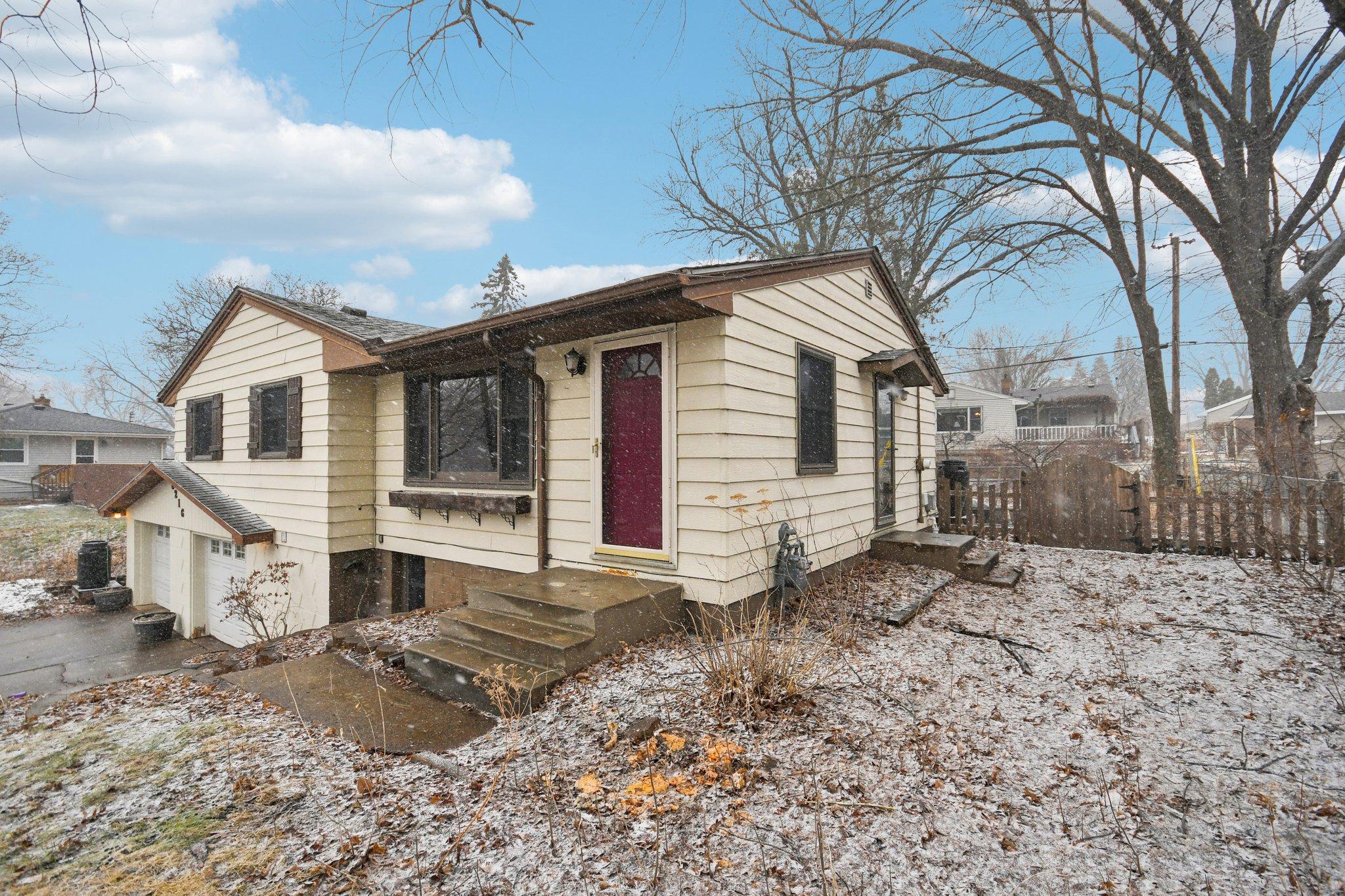 6216 Edgewood Avenue