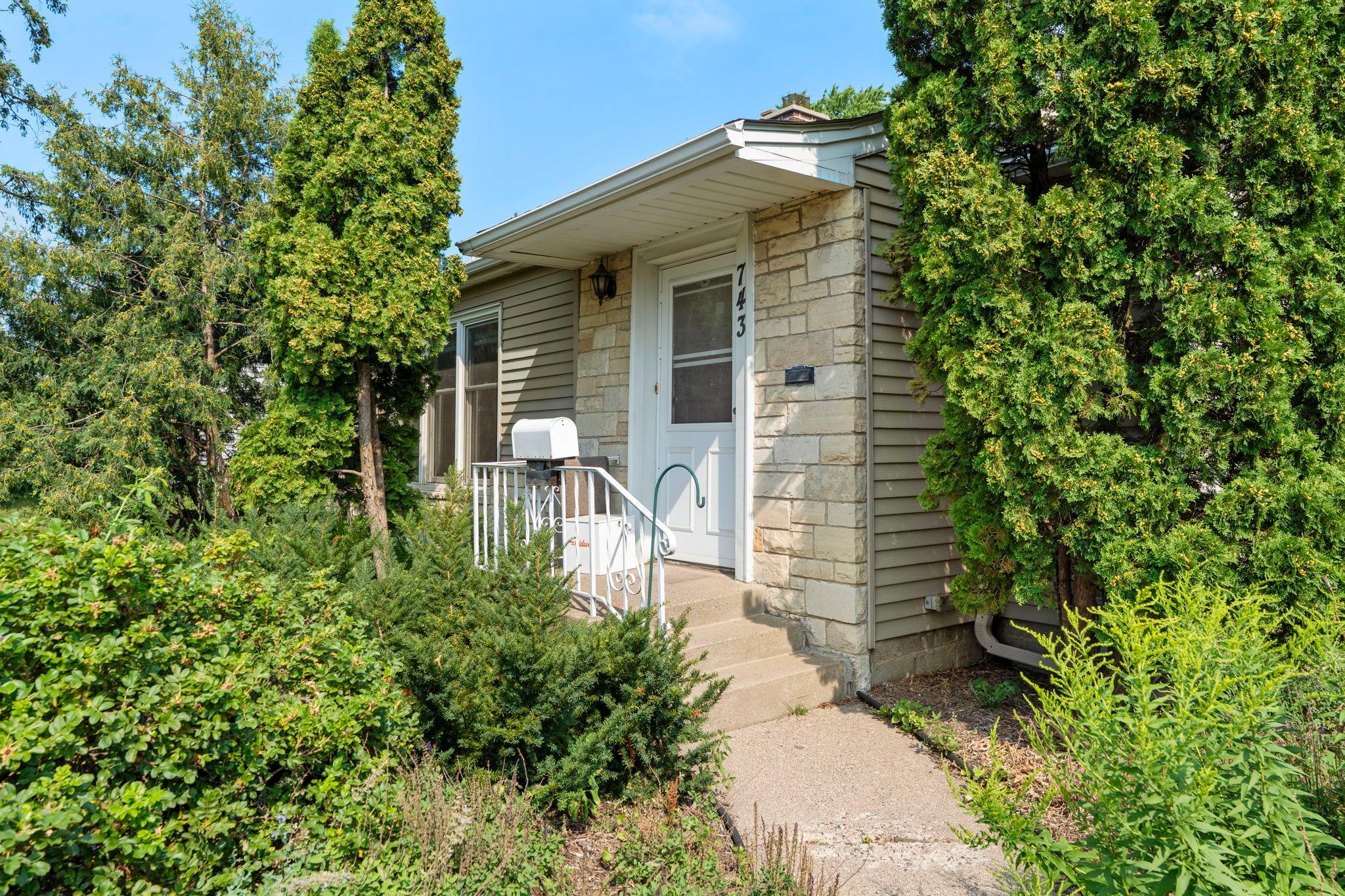 743 Parkview Avenue