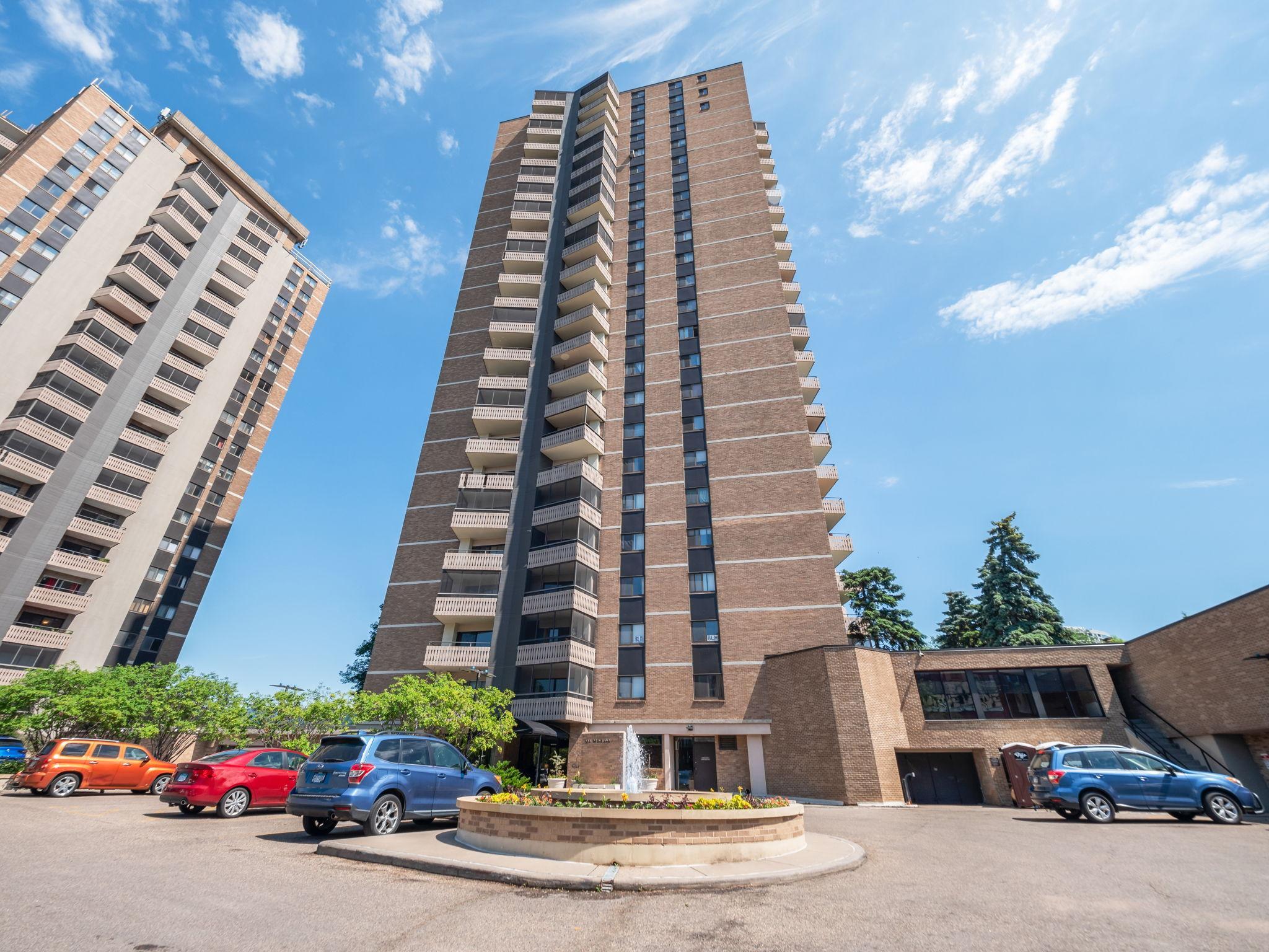 400 Groveland Avenue 1208
