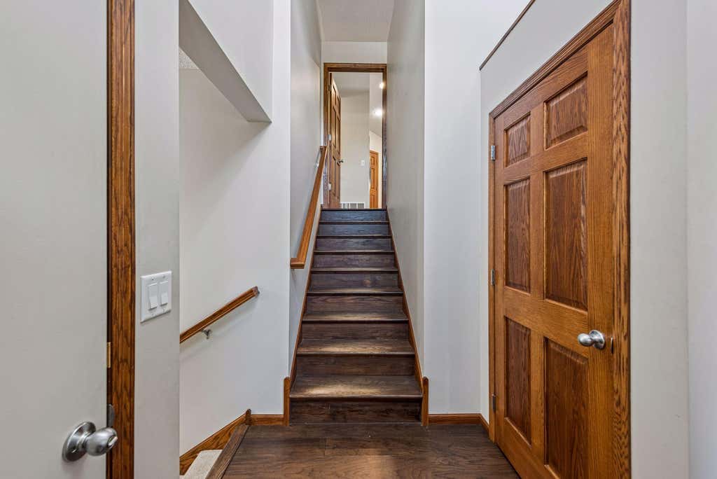 Photo of 10611 Kyle Court N, Brooklyn Park, MN 55443 (MLS # 7121833)