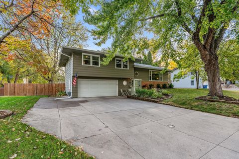 1440 Pennsylvania Avenue N Golden Valley MN 55427