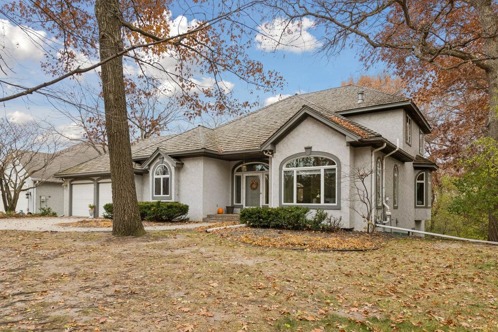 Photo of 5000 Malibu Drive, Edina, MN 55436 (MLS # 7068441)