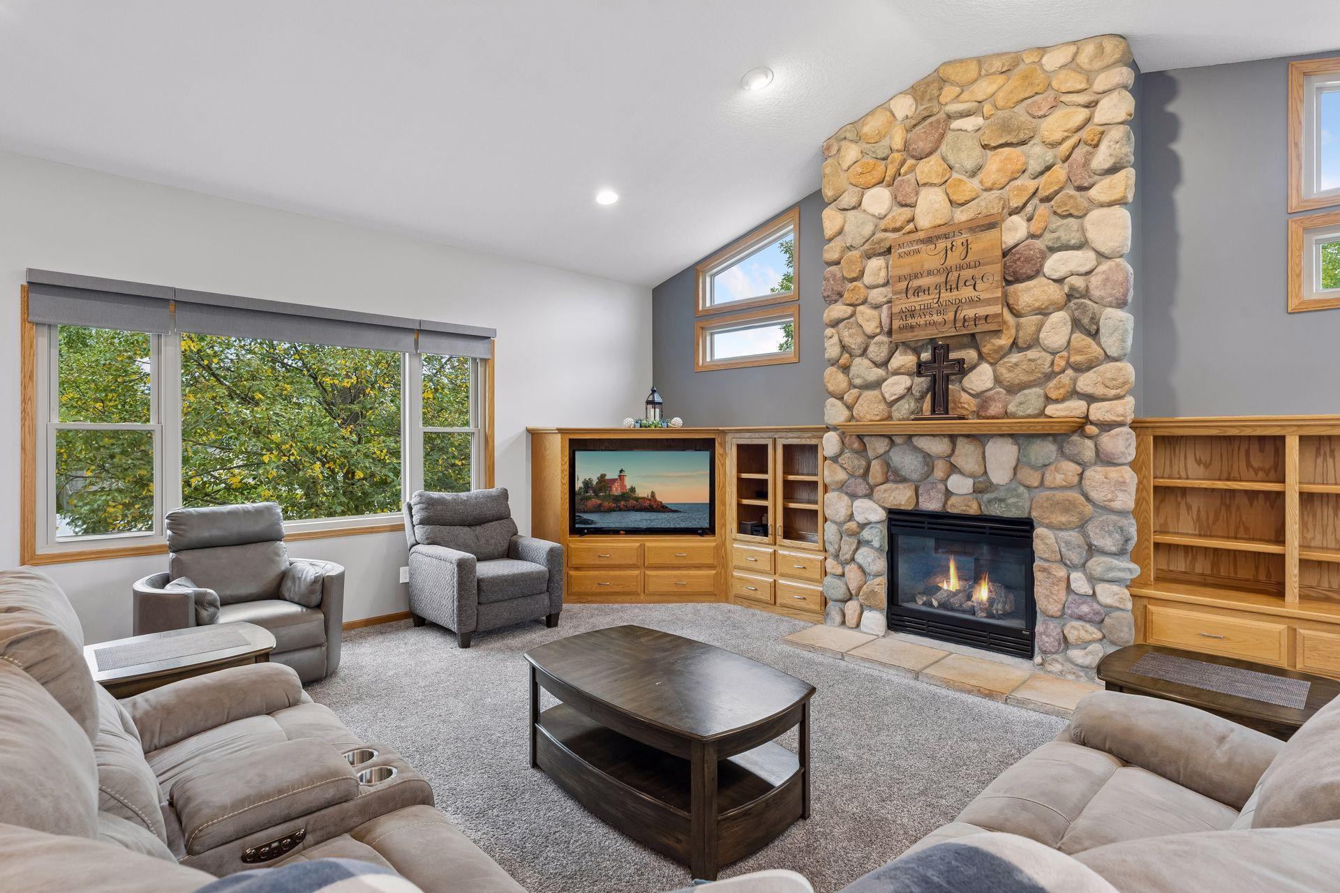 4181 Jason Court NE