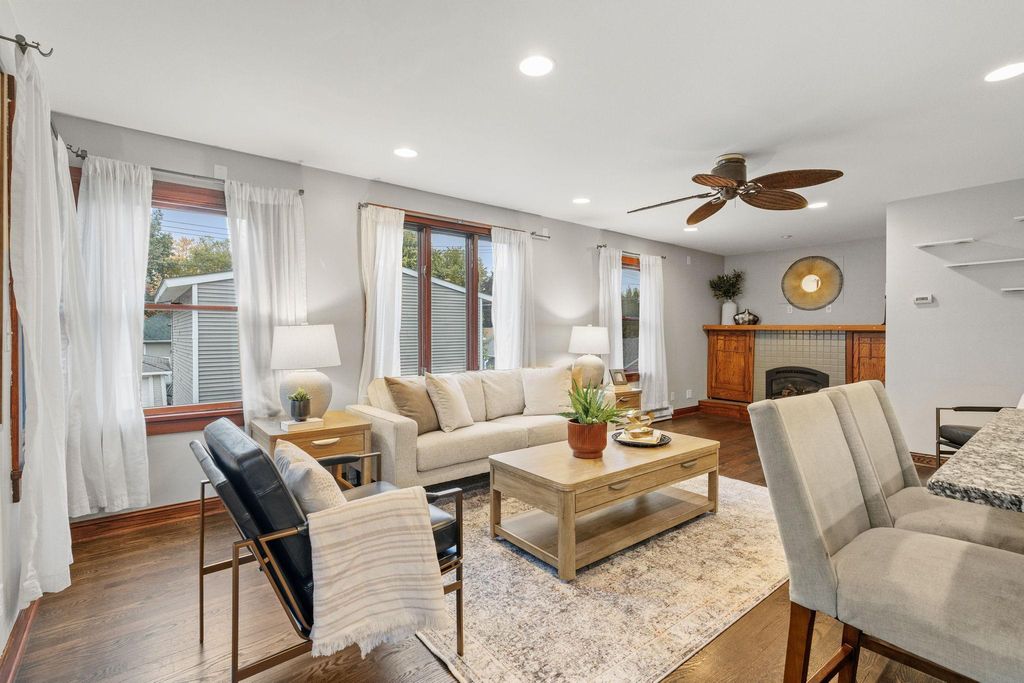 Photo of 1429 Randolph Avenue, Saint Paul, MN 55105 (MLS # 7048564)