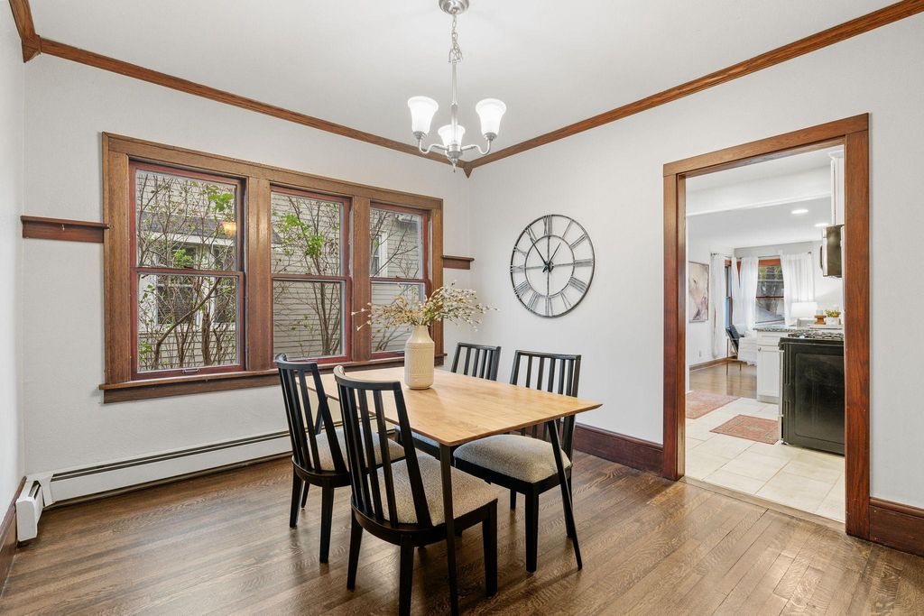 Photo of 1429 Randolph Avenue, Saint Paul, MN 55105 (MLS # 7048564)