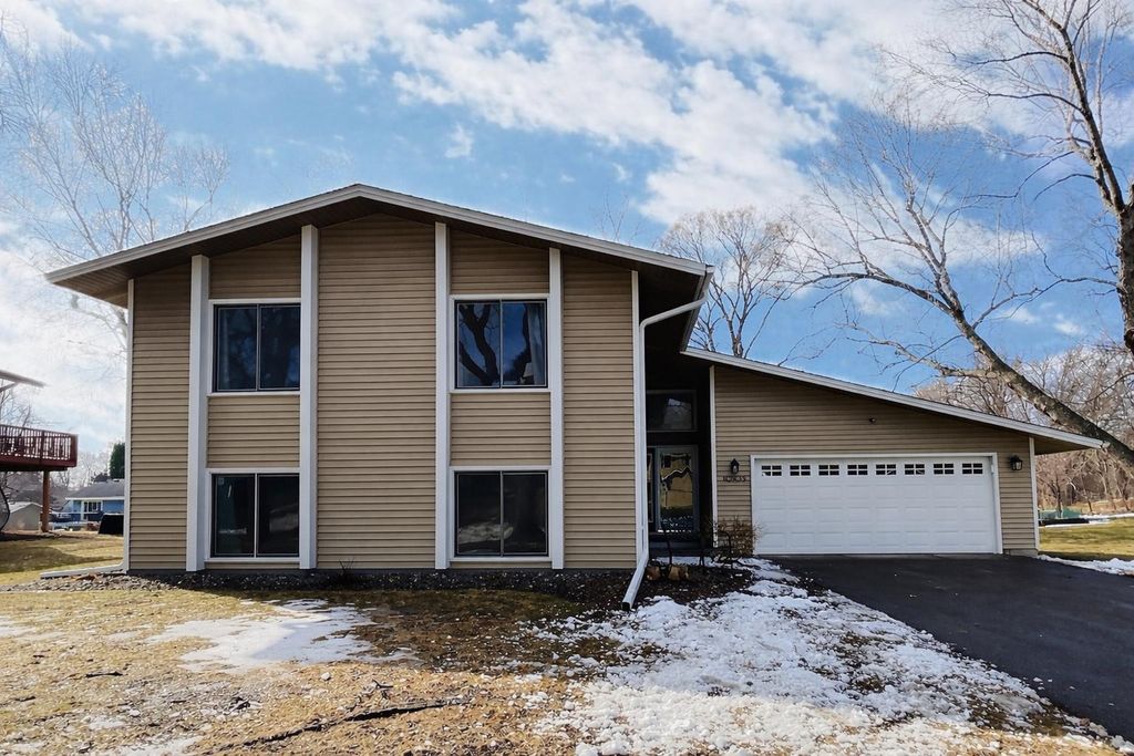 Photo of 10105 32nd Avenue N, Plymouth, MN 55441 (MLS # 7040640)
