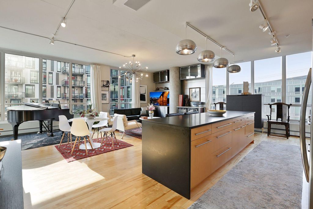 Photo of 901 S 2nd Street #401, Minneapolis, MN 55415 (MLS # 7039019)