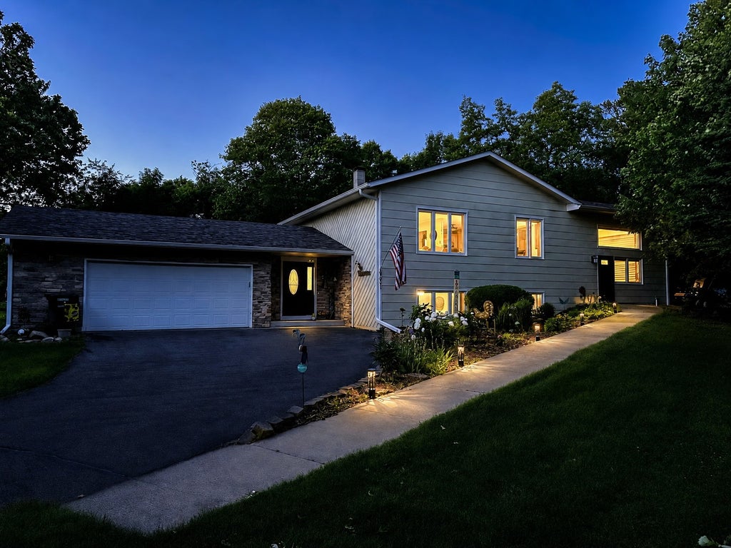 Photo of 8331 Red Pine Circle, Baxter, MN 56425 (MLS # 7109063)