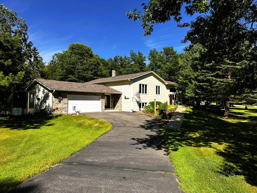Photo of 8331 Red Pine Circle, Baxter, MN 56425 (MLS # 7109063)