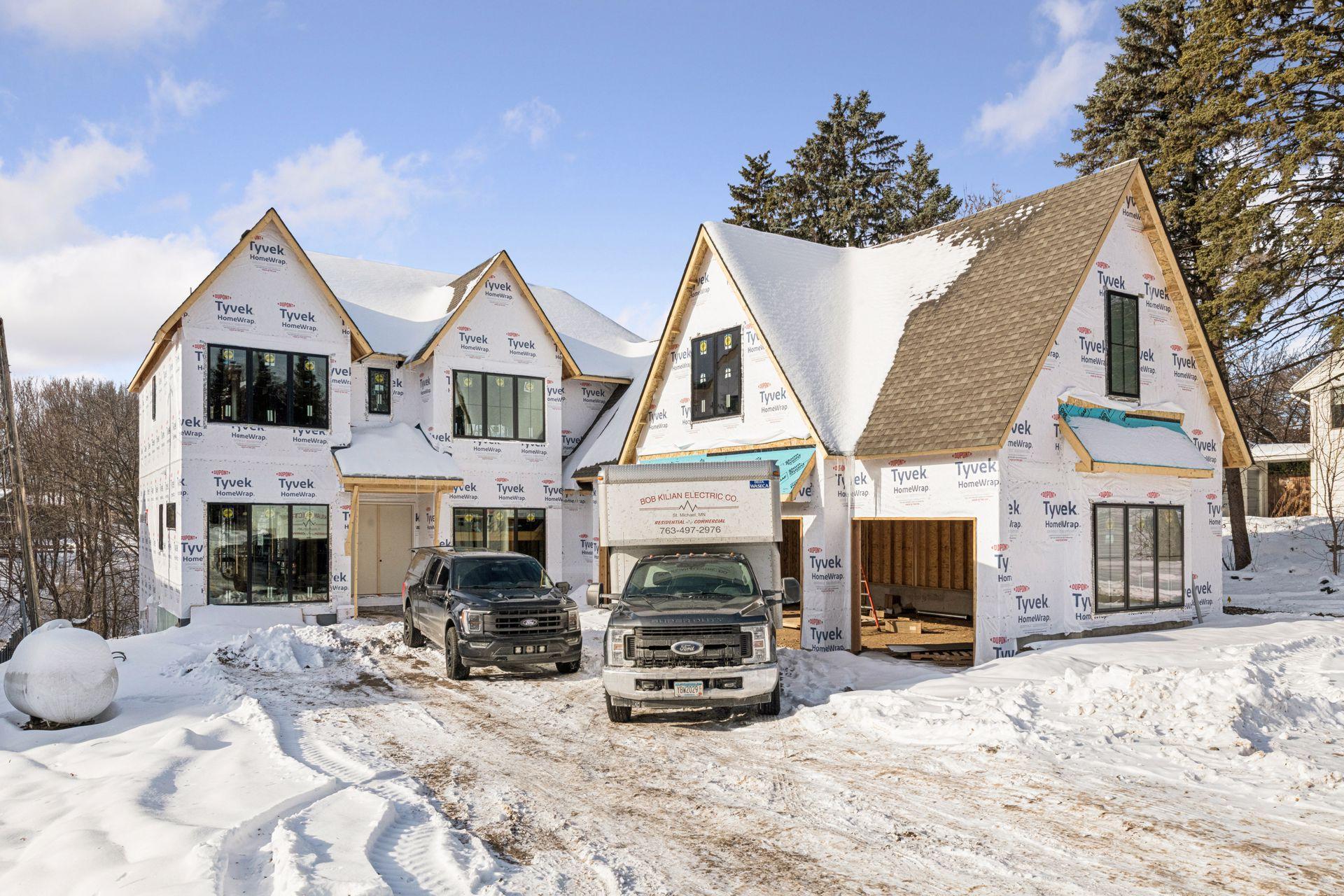 105 Queensland Lane N