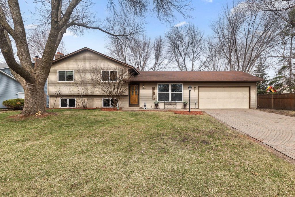 Photo of 14600 91st Avenue N, Maple Grove, MN 55369 (MLS # 7037587)