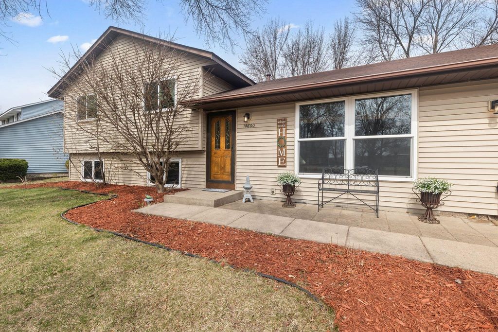 Photo of 14600 91st Avenue N, Maple Grove, MN 55369 (MLS # 7037587)