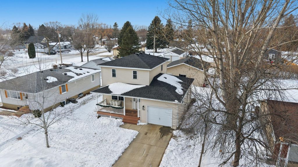 Photo of 709 5th Street SE, Barnesville, MN 56514 (MLS # 7005838)