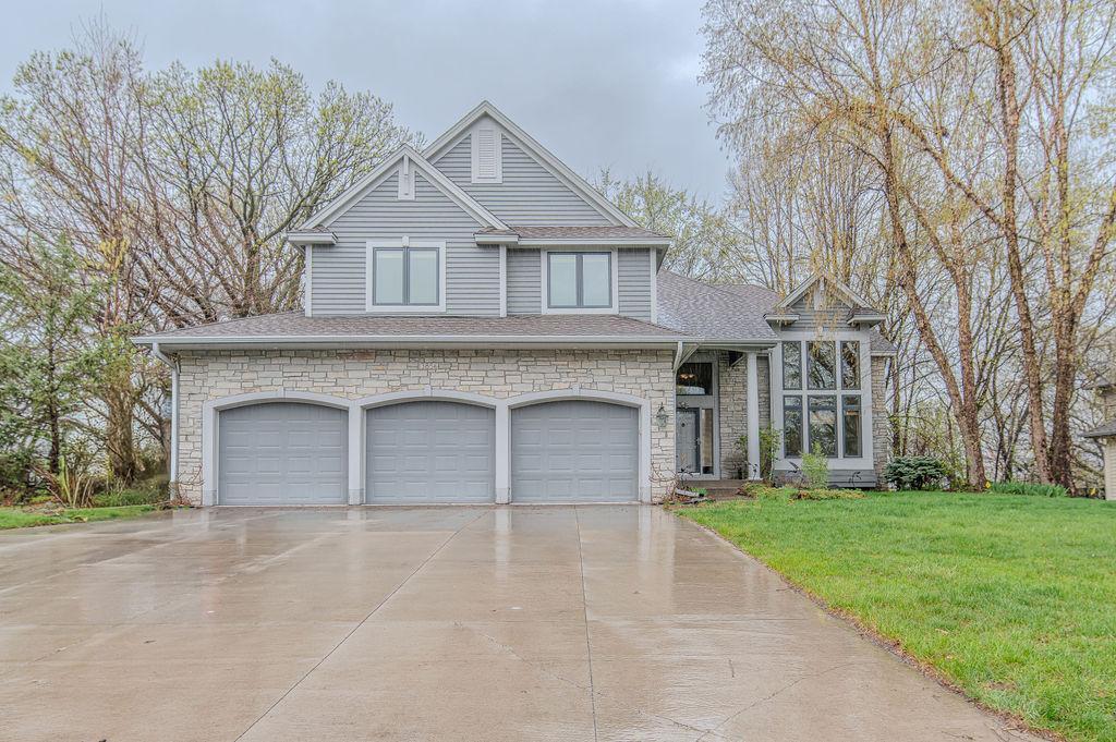 Photo of 13856 Essex Trail, Apple Valley, MN 55124 (MLS # 7138926)
