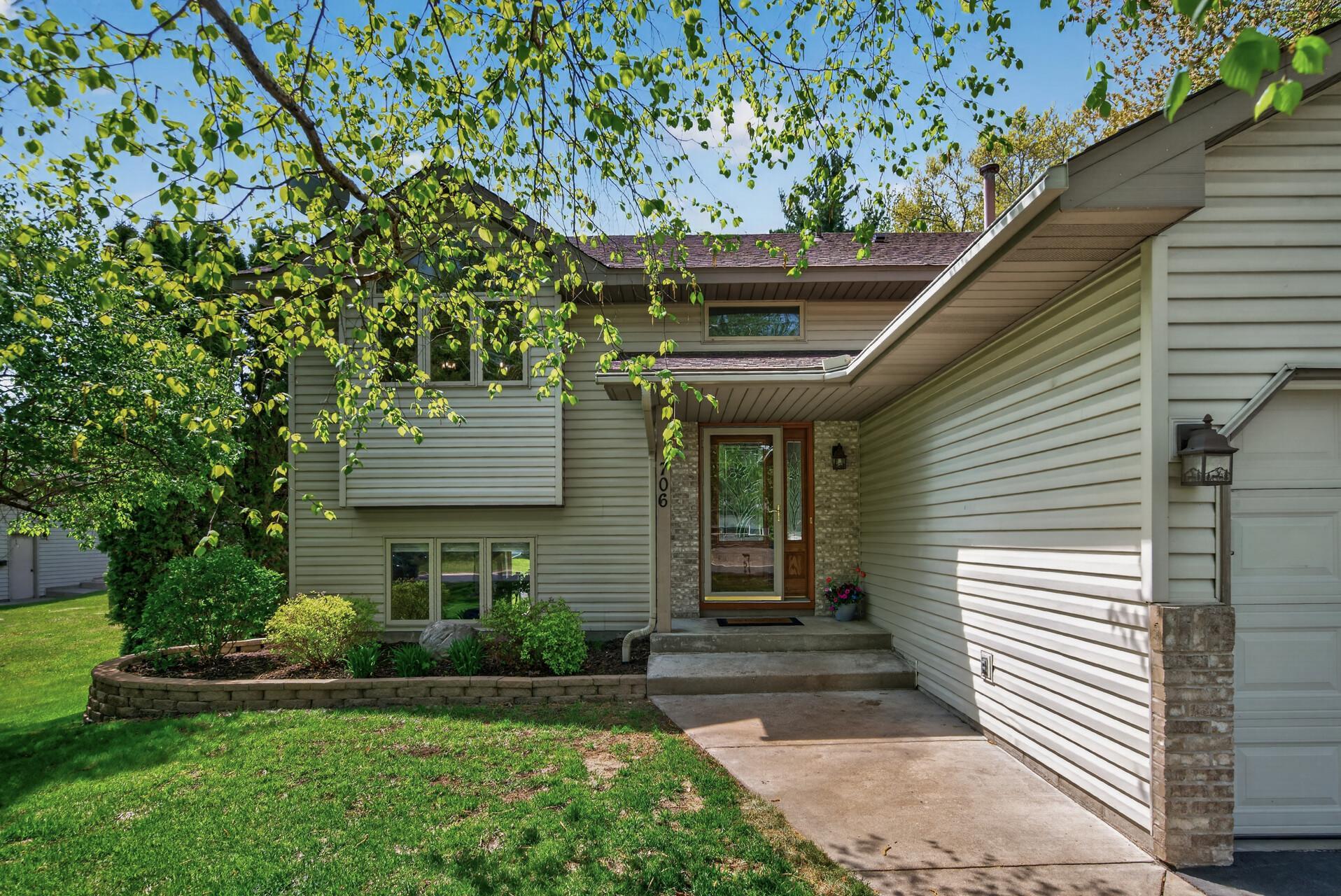 706 79th Street W