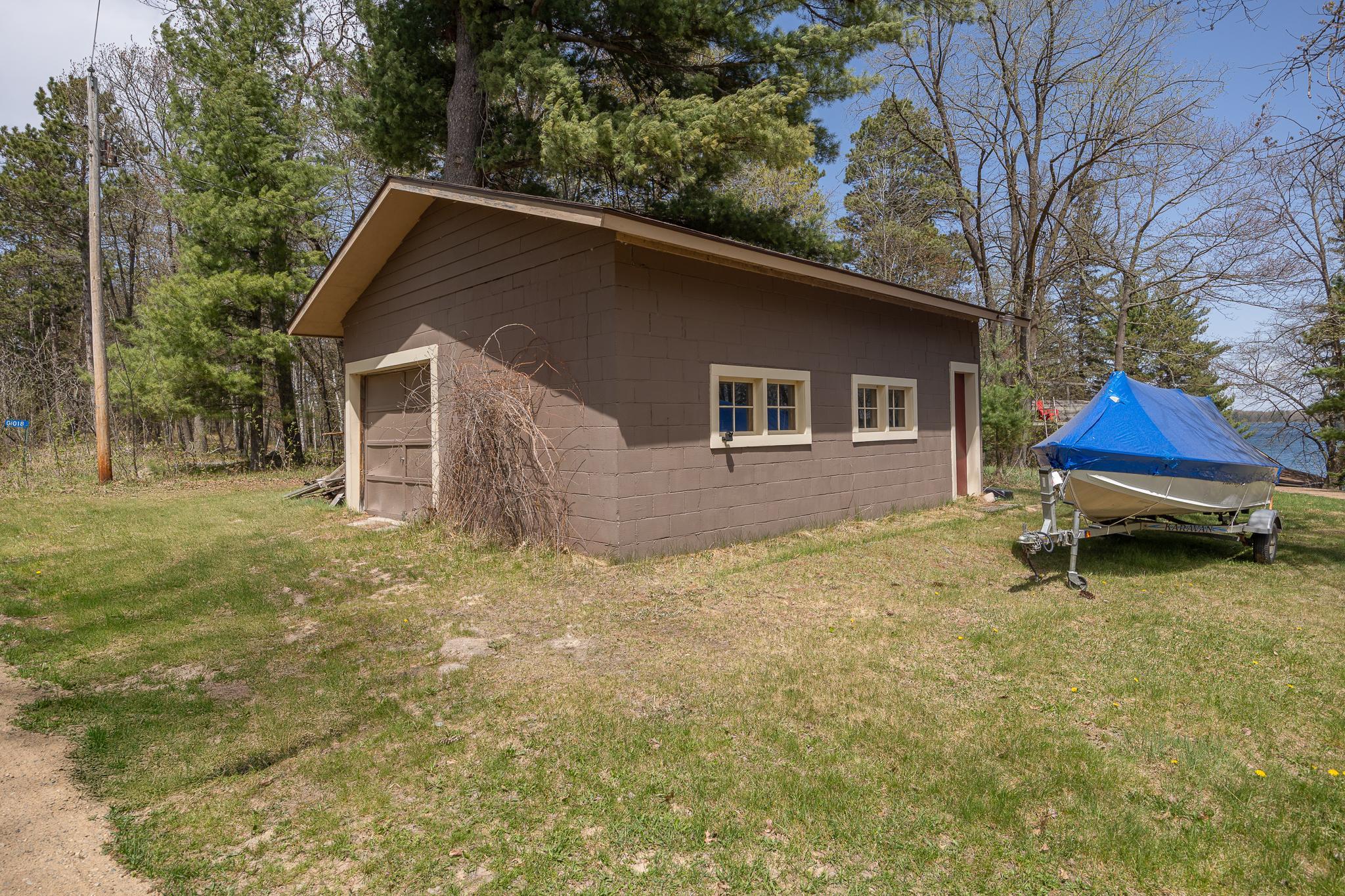 1008 Northern Hawk Drive NW