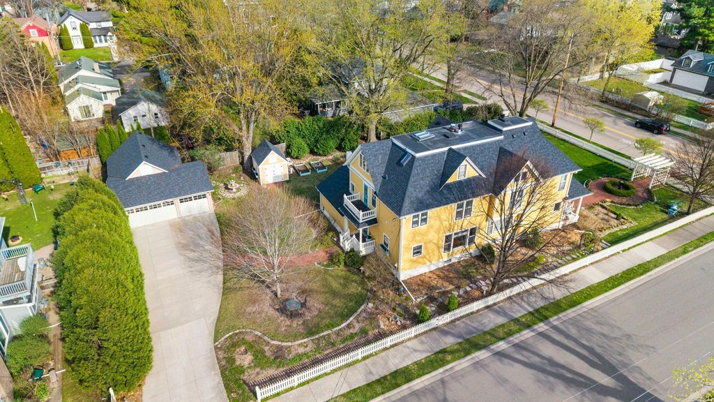 Photo of 620 Pine Street W, Stillwater, MN 55082 (MLS # 7061882)