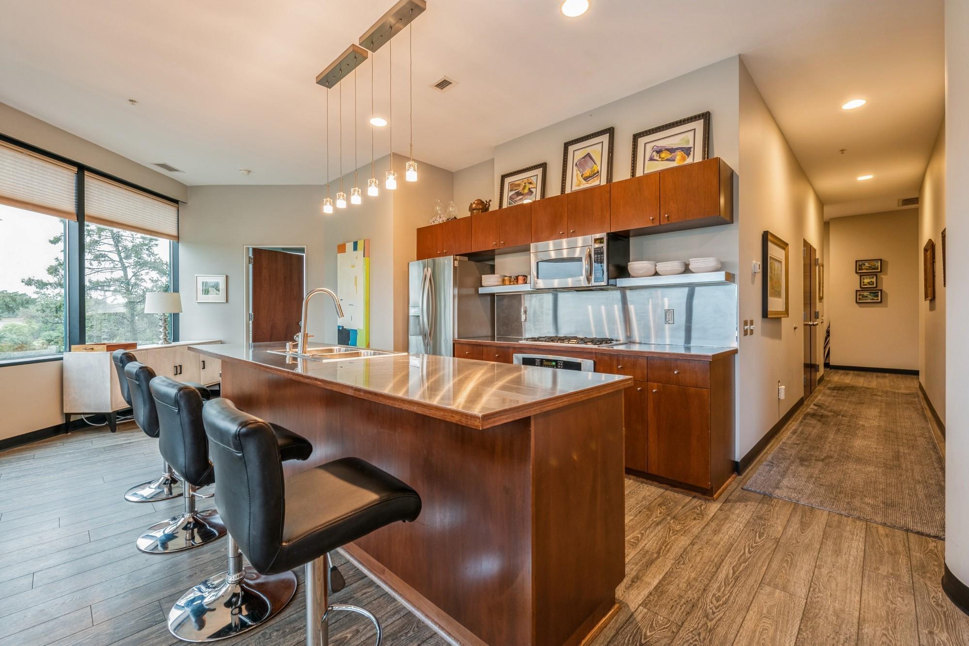 5601 Smetana Drive 313