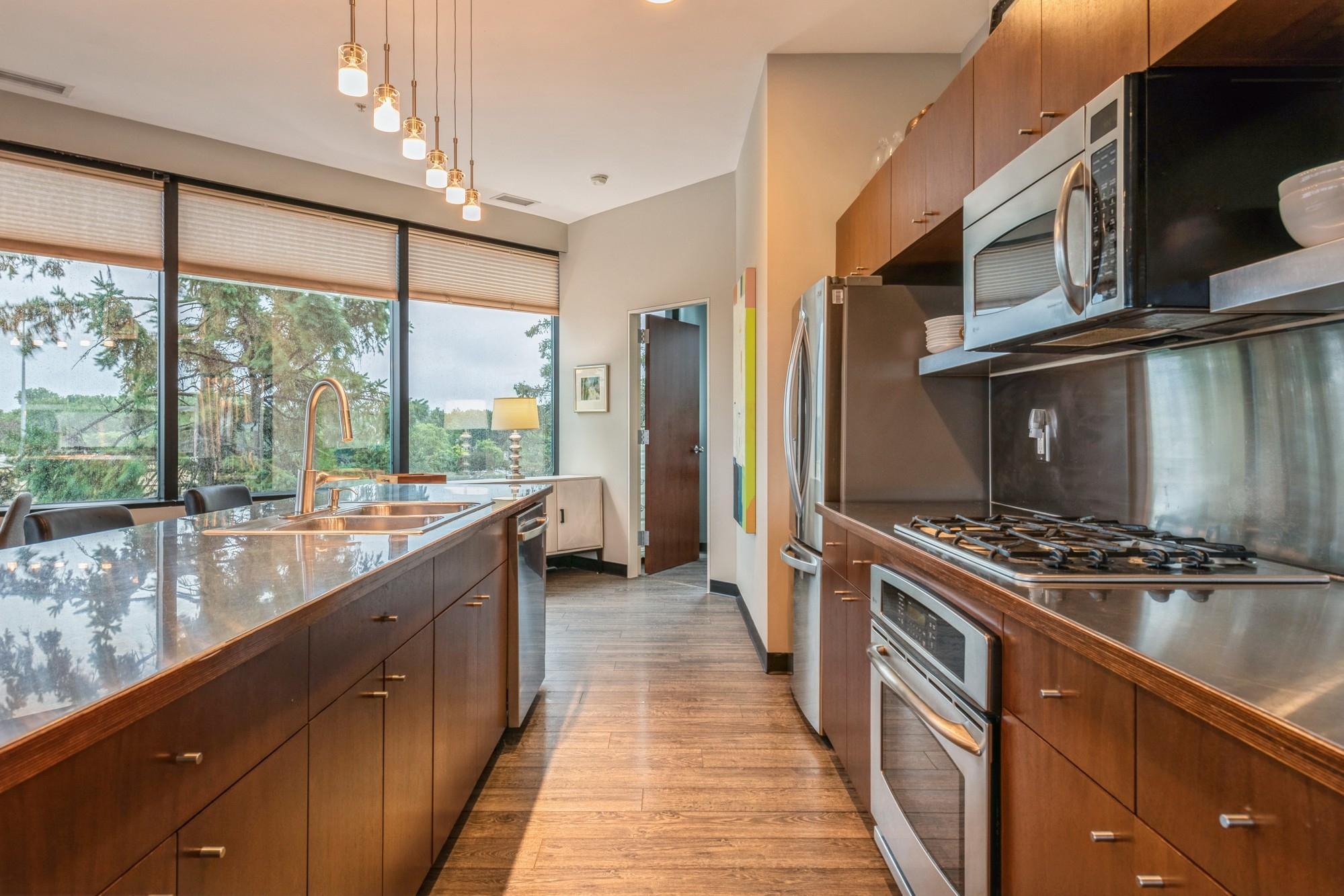 5601 Smetana Drive 313