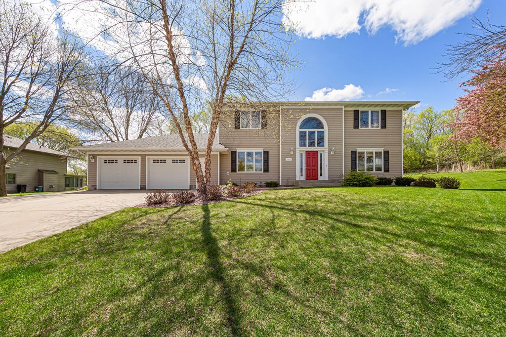 Photo of 1424 Fairway Drive, Faribault, MN 55021 (MLS # 7068209)