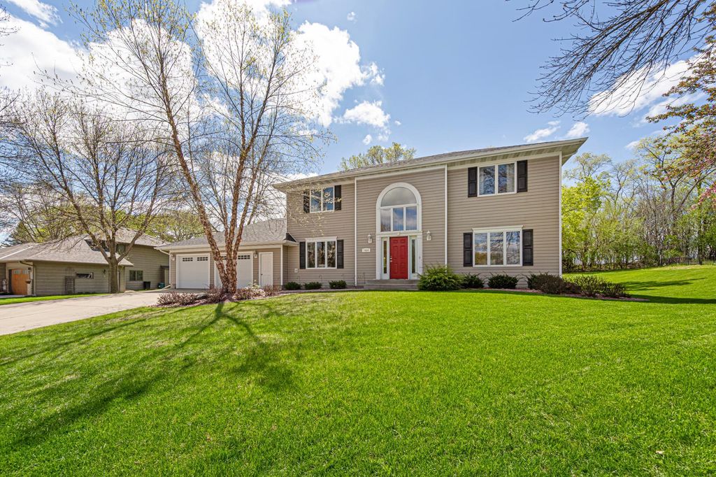 Photo of 1424 Fairway Drive, Faribault, MN 55021 (MLS # 7068209)