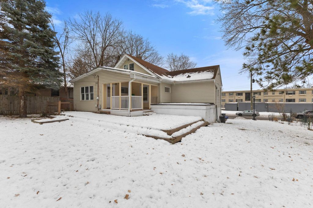 Photo of 1775 Morgan Avenue, Saint Paul, MN 55116 (MLS # 7000791)