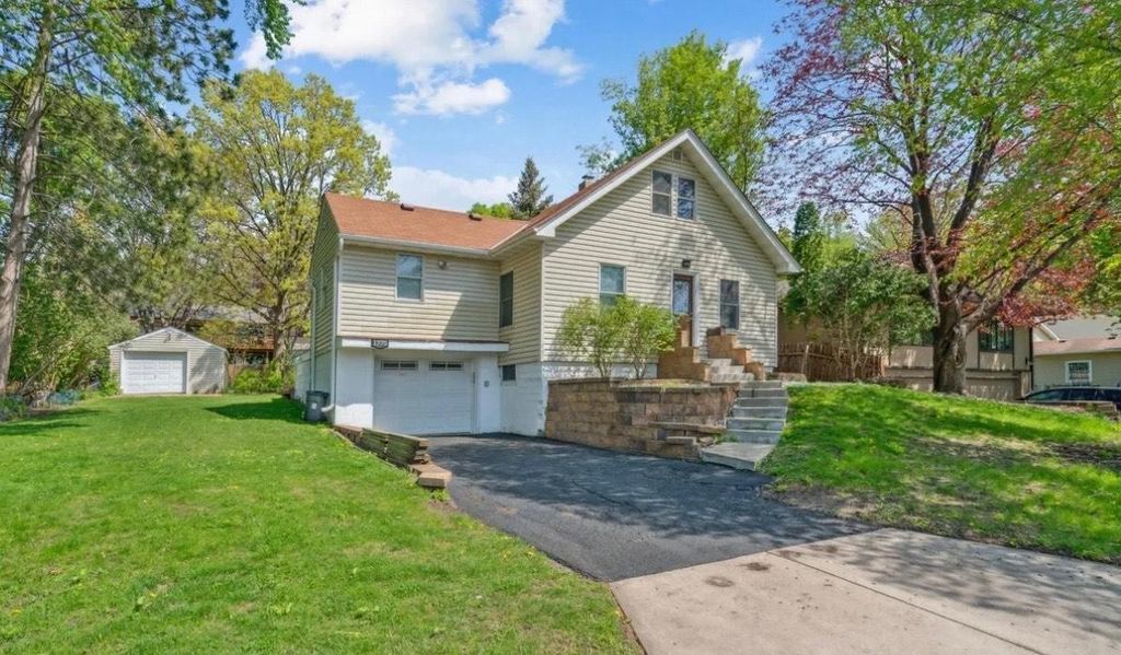 Photo of 1775 Morgan Avenue, Saint Paul, MN 55116 (MLS # 7000791)
