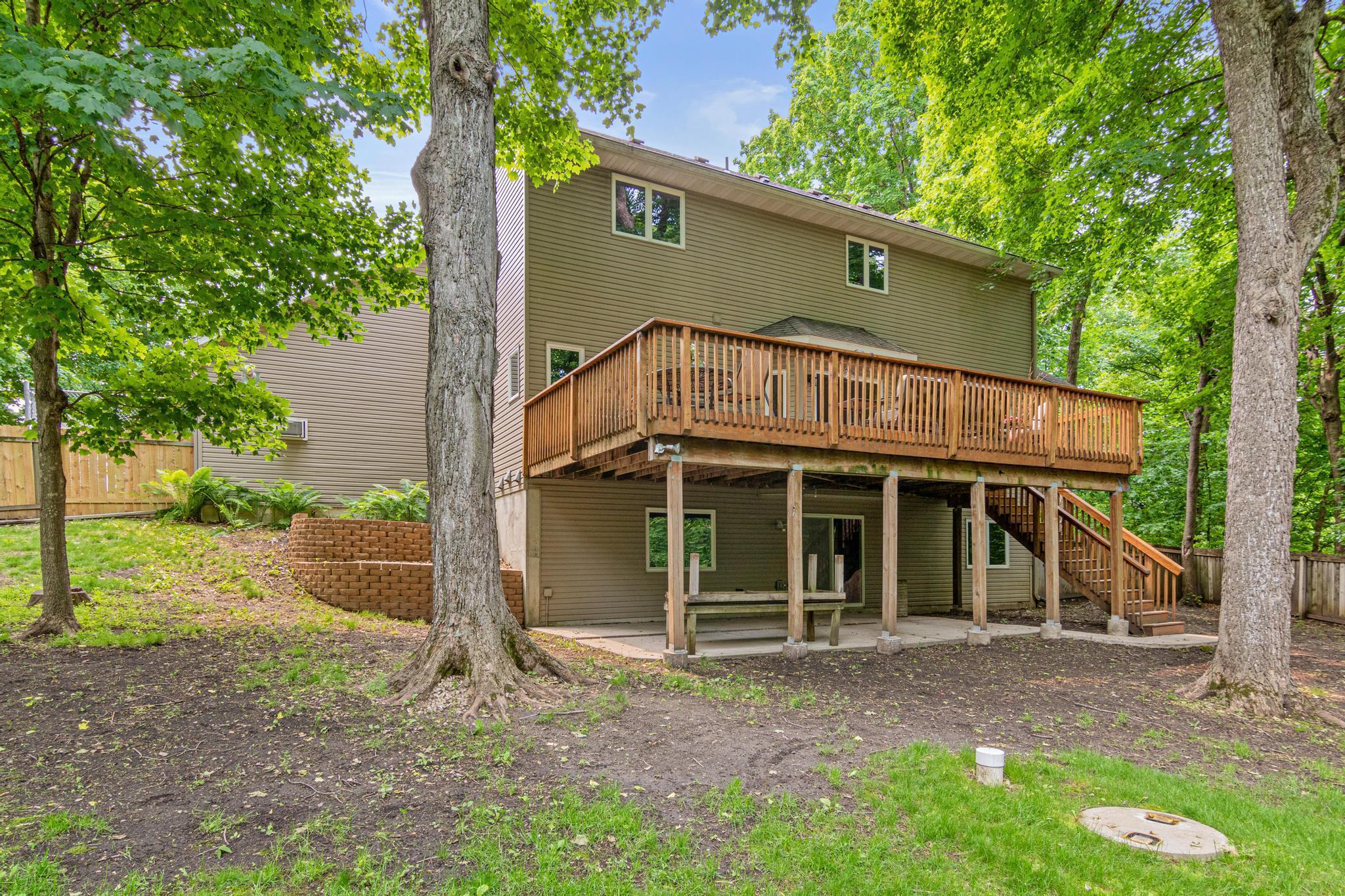 5450 Raven Point Road