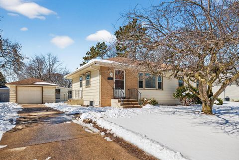 8706 20th Avenue S Bloomington MN 55425