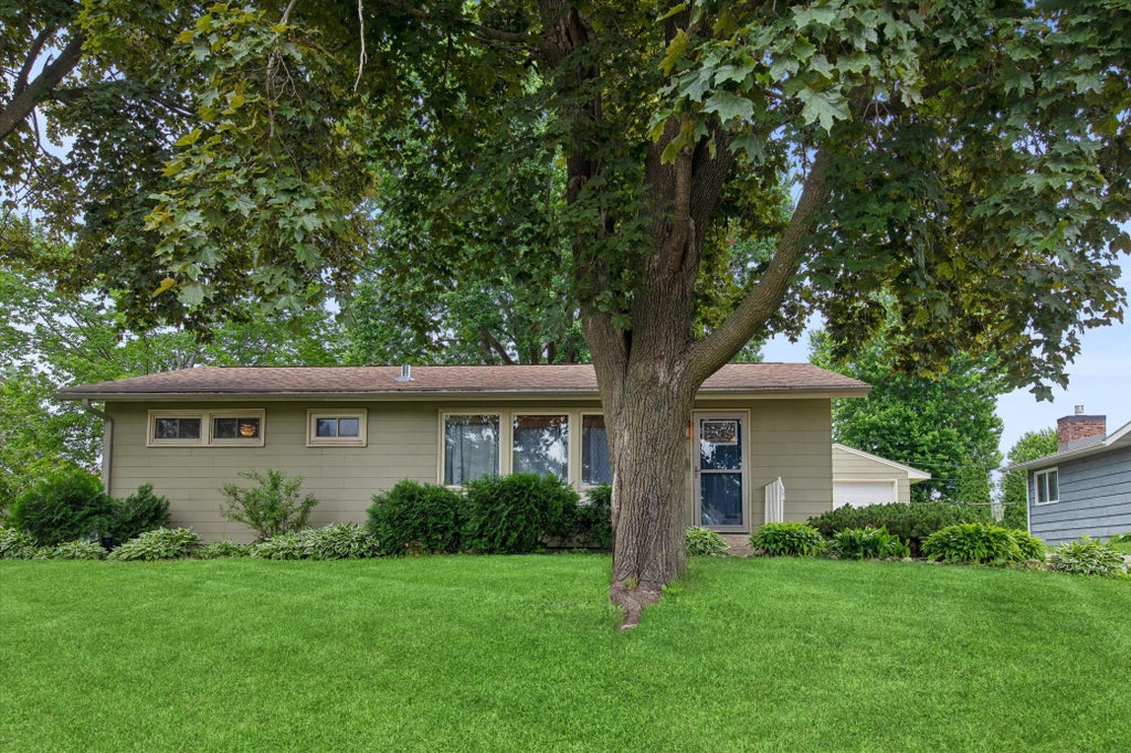 Photo of 833 9th Avenue SW, Faribault, MN 55021 (MLS # 7083386)
