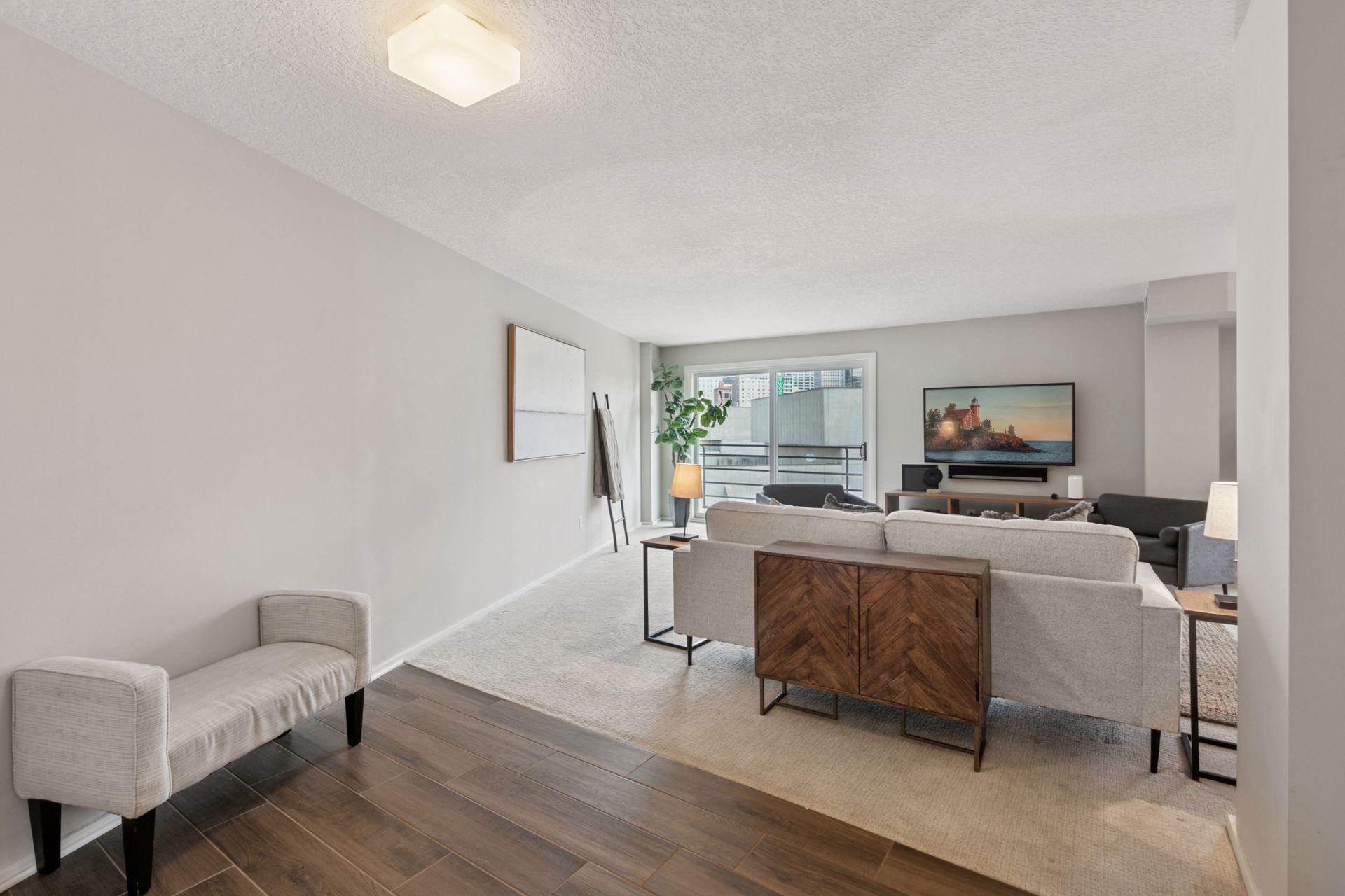 1200 Nicollet Mall 606