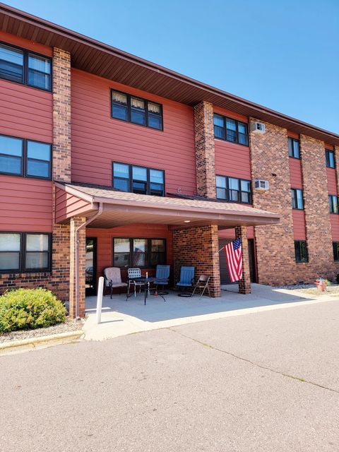 Photo of 11 Park Street N #119, Fairfax, MN 55332 (MLS # 6710121)