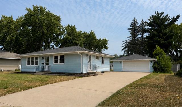 Photo of 1148 Aurora Avenue, Saint Paul Park, MN 55071 (MLS # 7117611)
