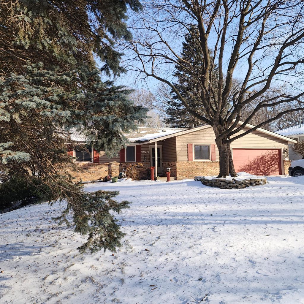 Photo of 5963 Oakwood Manor NE, Fridley, MN 55432 (MLS # 7015028)