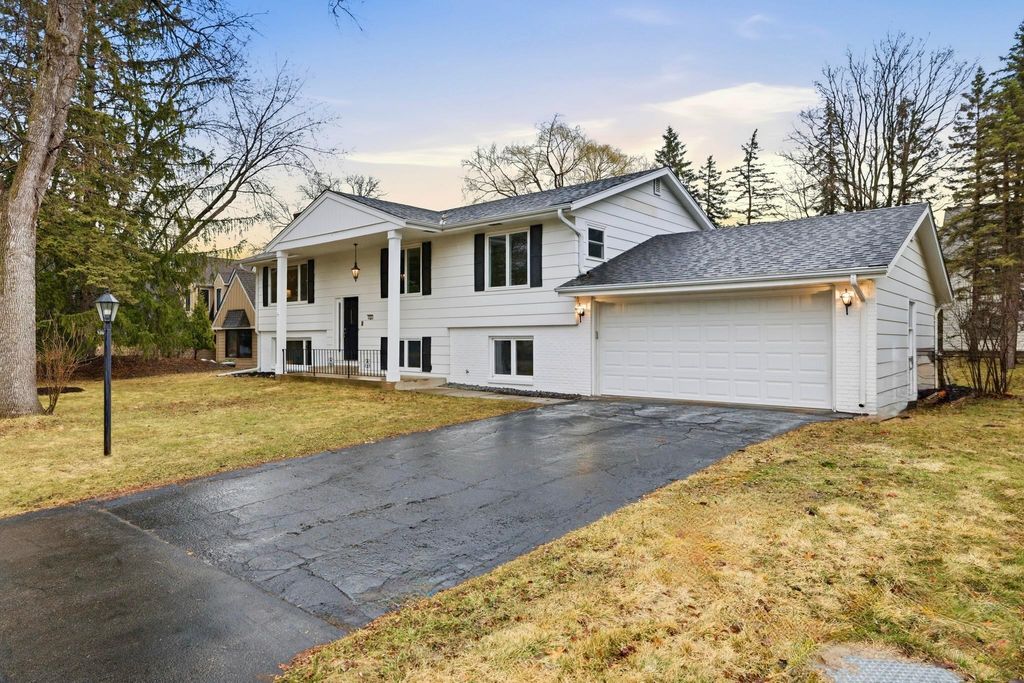 Photo of 6501 Aspen Road, Edina, MN 55436 (MLS # 7027779)