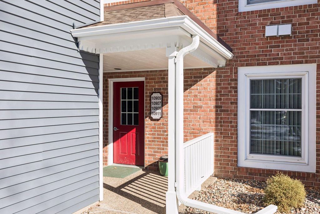 Photo of 10905 S Rhode Island Avenue S, Bloomington, MN 55438 (MLS # 7018847)