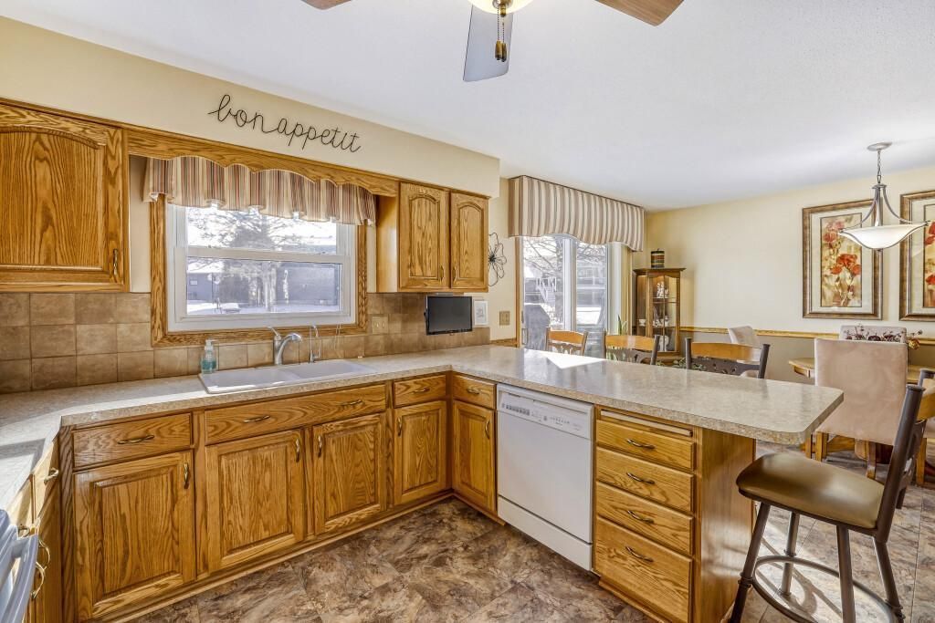 Photo of 608 Fairview Circle, Farmington, MN 55024 (MLS # 7013834)