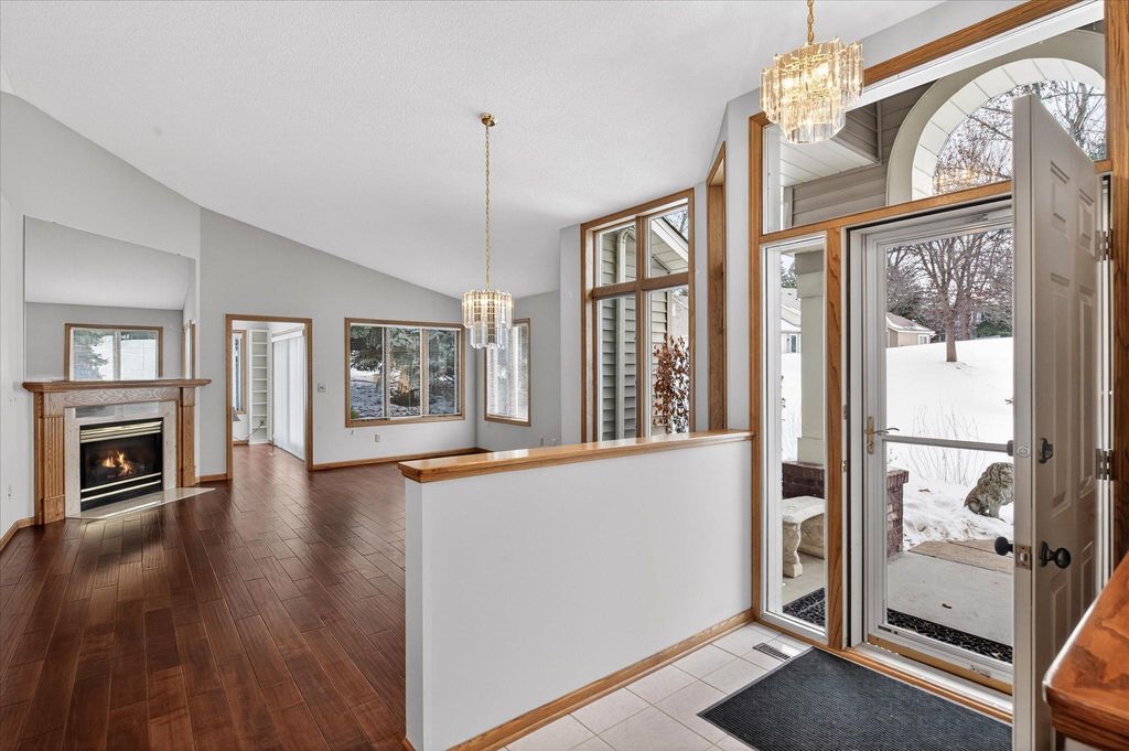 Photo of 992 Stratford Court, Burnsville, MN 55337 (MLS # 7016709)