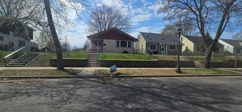 Photo of 1246 Hewitt Avenue, Saint Paul, MN 55104 (MLS # 7057945)