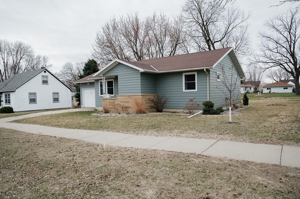 Photo of 316 S Galbraith Street, Blue Earth, MN 56013 (MLS # 7043998)