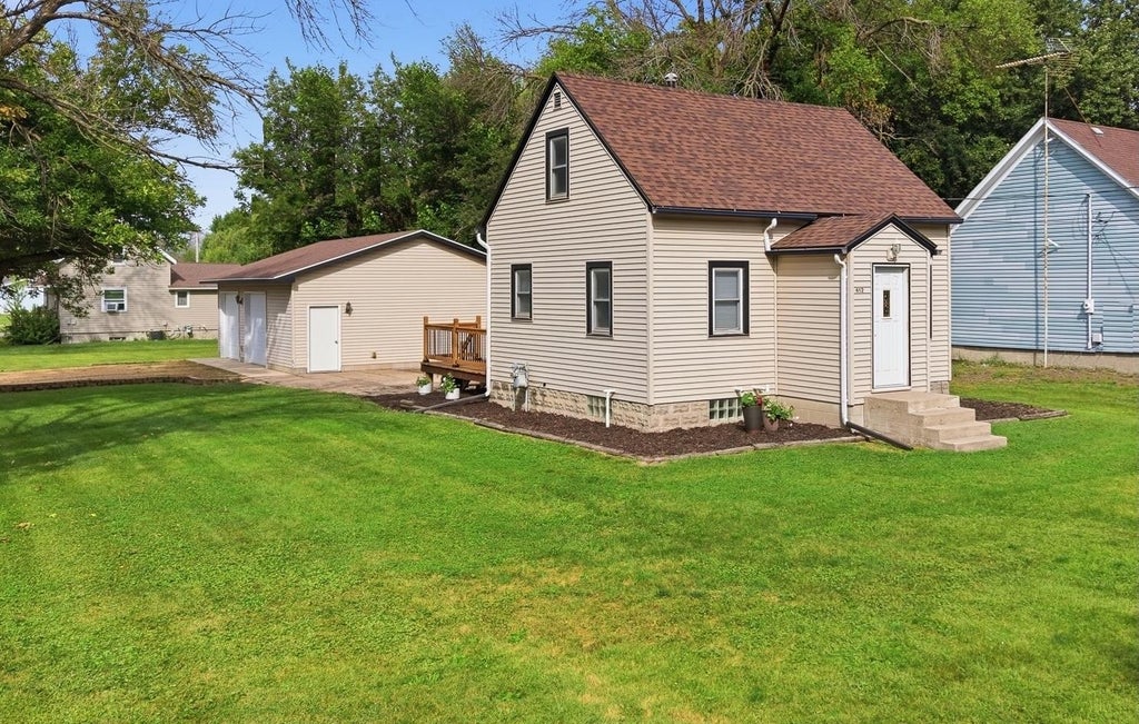 Photo of 412 S Central Avenue, Mapleton, MN 56065 (MLS # 7136721)