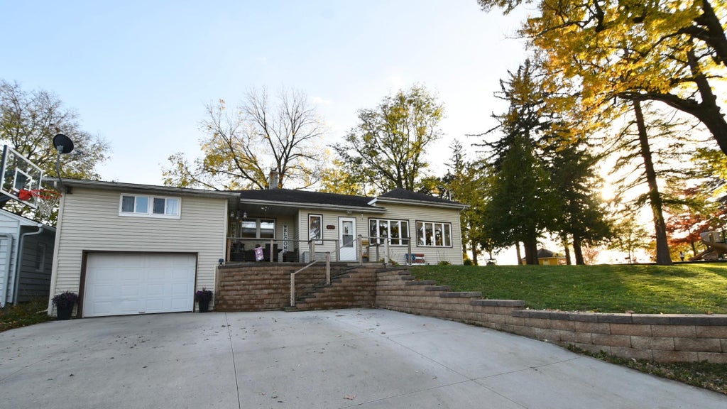 Photo of 207 E 6th Street, Zumbrota, MN 55992 (MLS # 7164530)